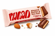 NUCAO Mandelbutter & Meersalz &ndash; Schokoladenriegel mit Nussbutterf&uuml;llung 33 g
