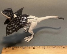 Jurassic World Dino Trackers Strike Attack Grey Dilophosaurus 4" Tall Figure
