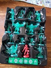 HeroQuest - Geisterkönigin - FIGUREN & Würfel