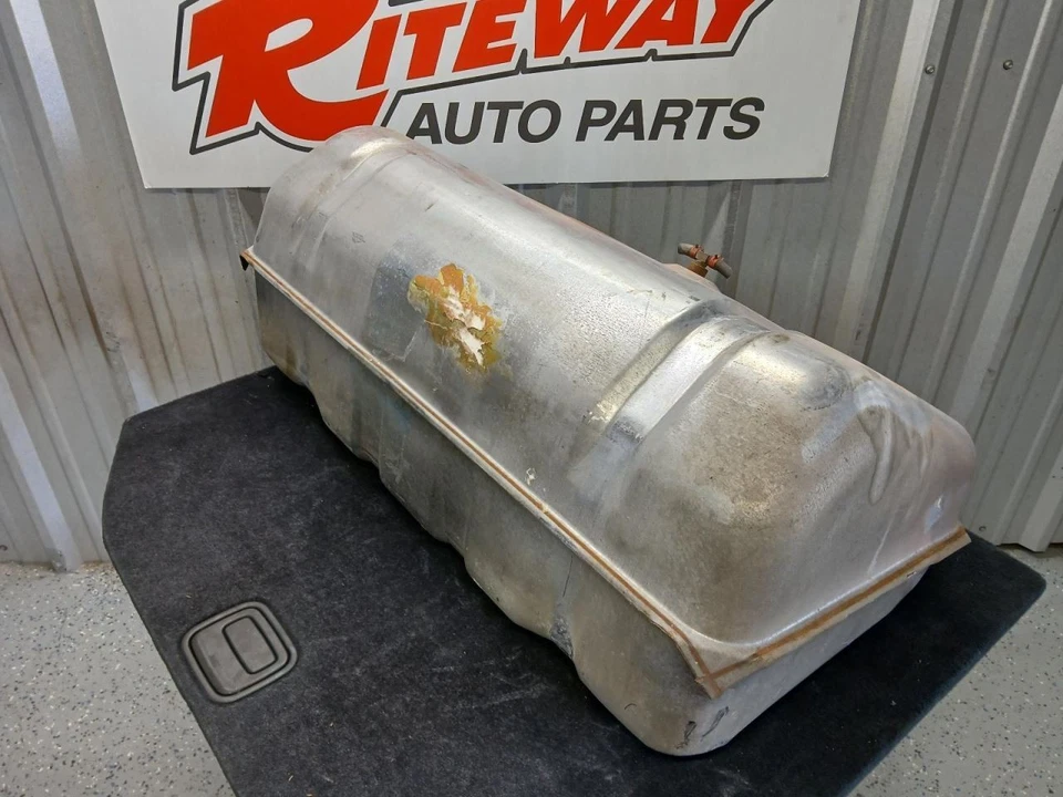 78-82 CORVETTE C3 FUEL TANK ASSEMBLY 00457999 - Image 3 of 4