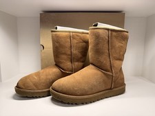 UGG W Classic Short Boots Damen EU 40 – Beige – Gebraucht guter Zustand