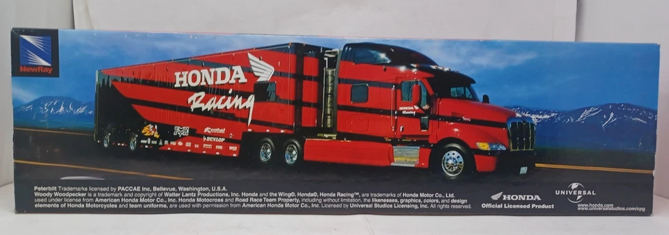 Литая модель NewRay Honda Racing Peterbilt 387 1:32 - Изображение 4 из 4