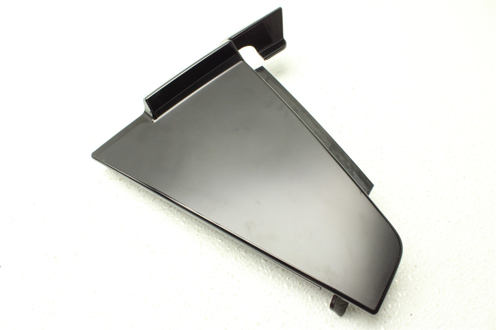 McLaren Artura 2025 Right Trim molding P/N 16AA133SP