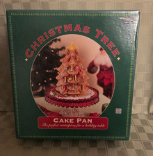 Nordic Ware Cast Aluminum Christmas Tree Cake Pan Mold #52448 Made in USA NIB