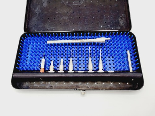 Juego de piezas de mano y puntas surtidas Alcon Ultraflow 798836 con estuche - Imagen 3 de 5