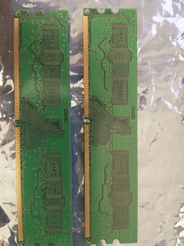 4GB 4x1GB MT8HTF12864AY-667E1 Micron 1GB PC2-5300 DDR2-667MHz non-ECC Unbuffered - Image 2 of 3