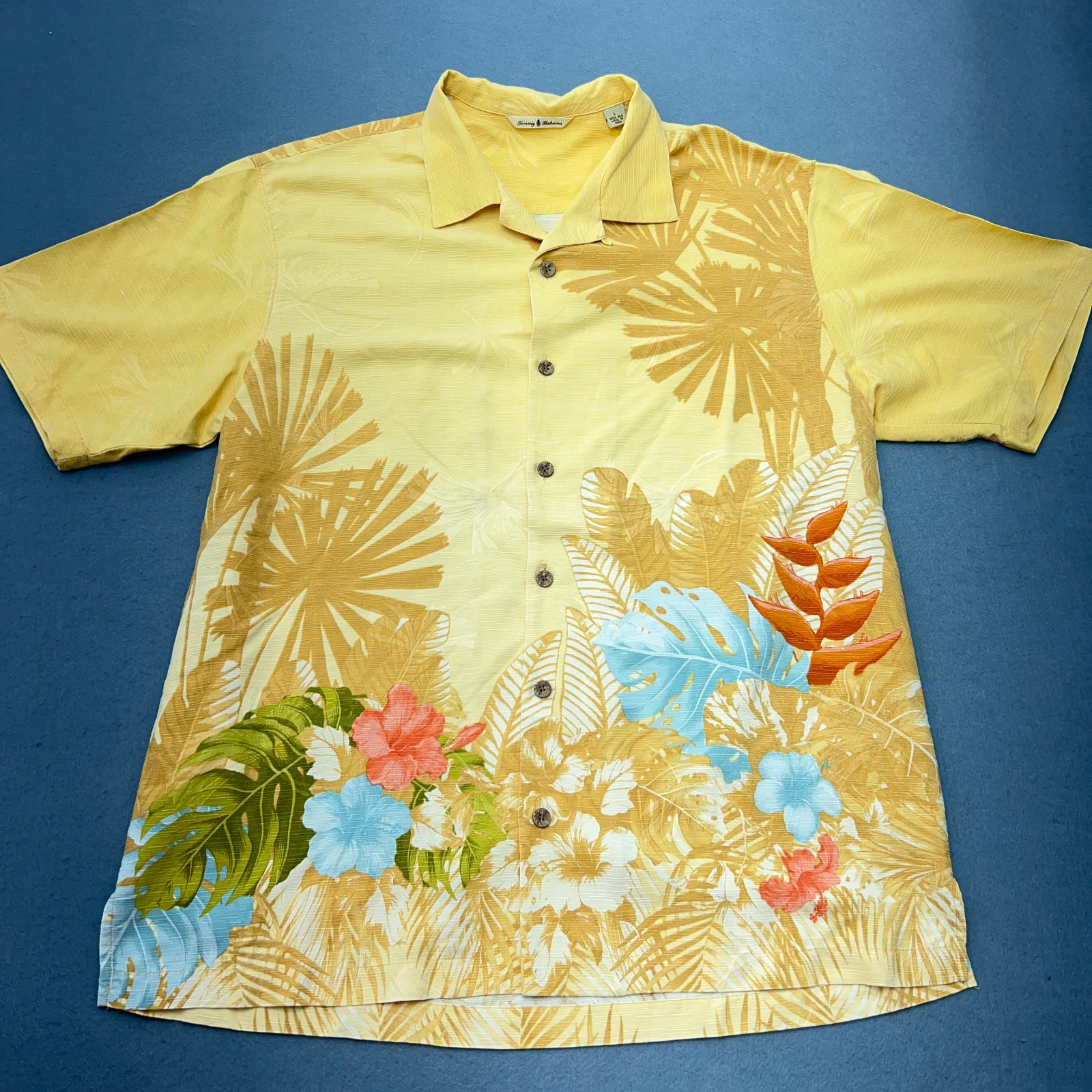 VTG Tommy Bahama Men's LARGE 100% Silk Floral Hawaiian Shirt Short Sleeve Button