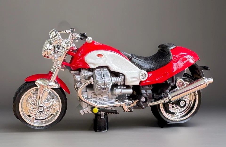 1:18 Moto Guzzi V 10 Centauro Rot MAISTO NEU mit OVP - Bild 4 von 4