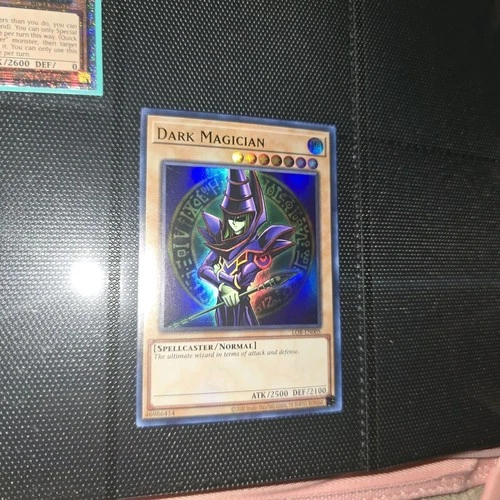 Yu-Gi-Oh! Dark Magician LOB-EN005 Ultra Rare 25th Anniversary NM
