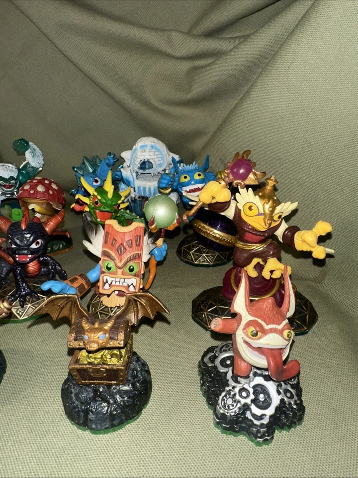 LOTE DE 13 figuras coleccionables Skylander Activision juguetes mixtos Spyro de colección Foto 4 de 4