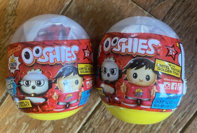 Lot of 2 Ooshies Ryans World Pencil toppers FIND THE GOLDEN TITAN Easter Basket