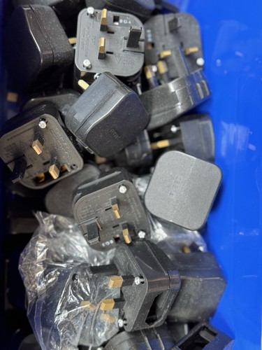 UK Mains to Euro Socket Adapter 3A For Converting EU Plug Lead Cable - Bild 2 von 2