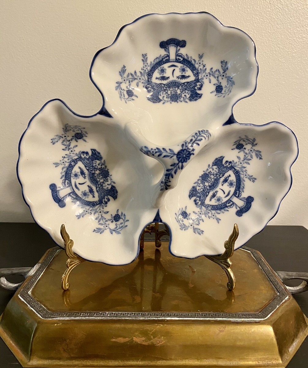ARTISTIC SEITO 800 Blue & White 3-Section Porcelain Dish