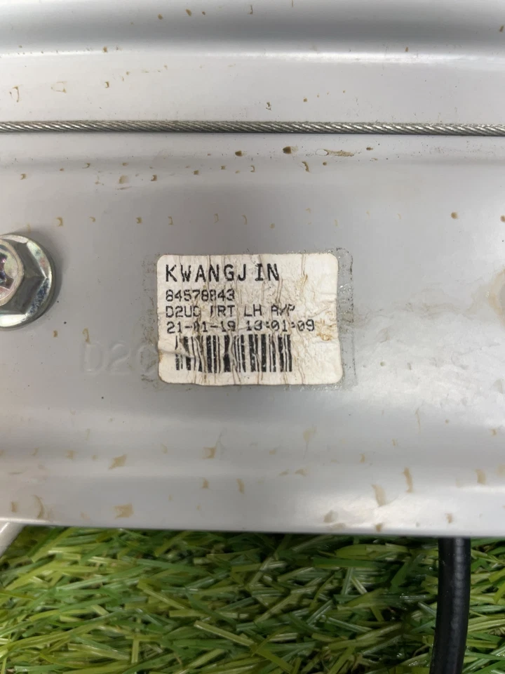 ✅ 2023 CHEVY EQUINOX Left Power Window Regulator With Motor Front OEM - Image 4 of 4