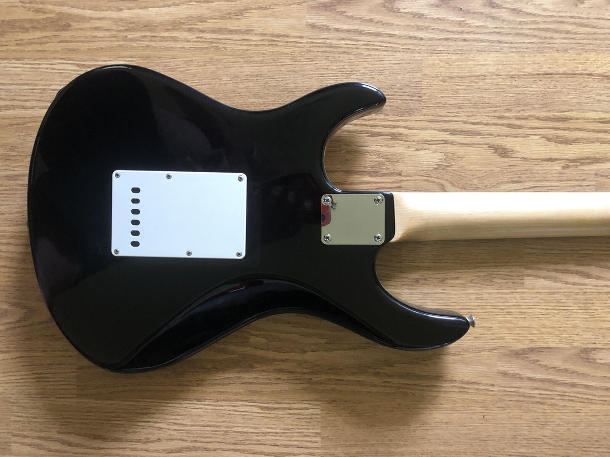 Yamaha EG112 Electric Guitar - Signed by many Creation 2015