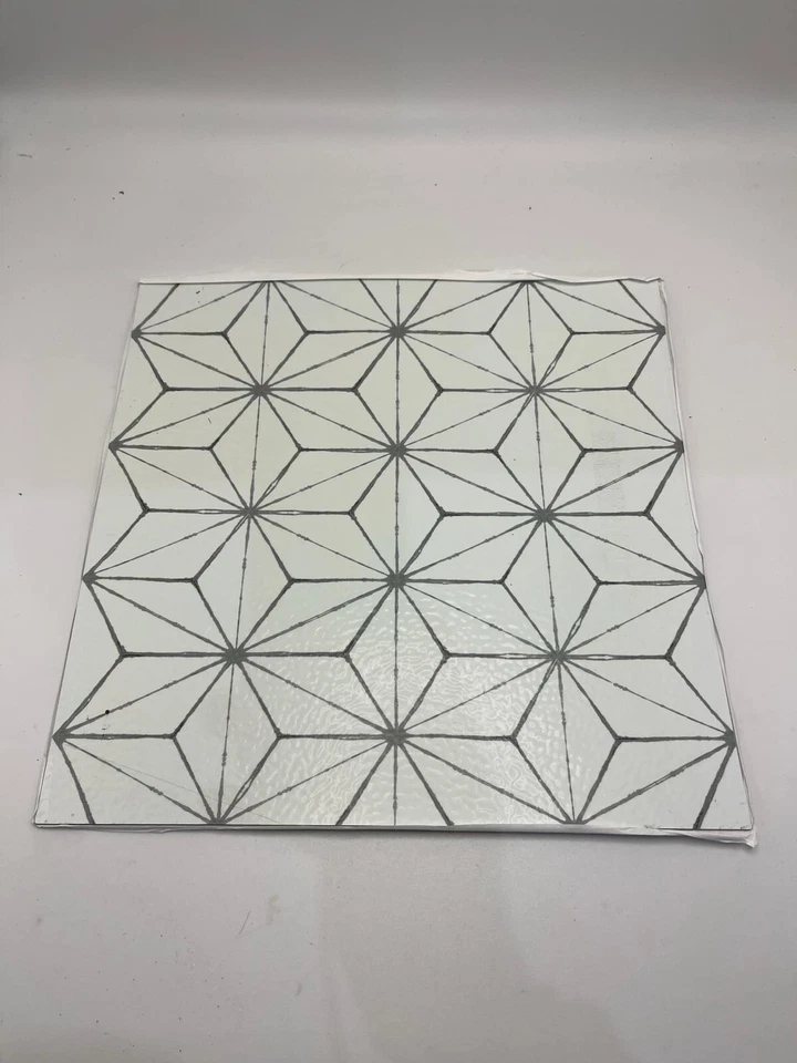 Azulejos de piso de vinilo pelar y pegar 10 piezas de mármol con patrón floral marroquí Foto 4 de 4