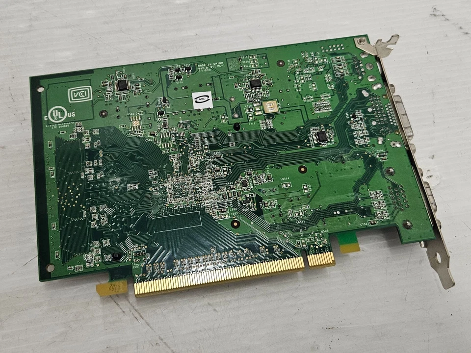 GeForce 7300 LE, 128MB DDR2, VGA, DVI, PCI-E, Dell 0DT240, WORKING CARD - Image 3 of 4