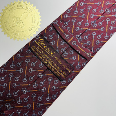 GUCCI Dark Red Designer Silk Tie w Horsebit Pattern 57.5x3.25  Rare Excellent C.