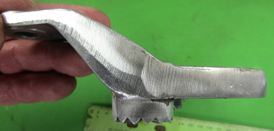 HONDA CB77, CB72 Honda Superhawk Left Foot Peg Bracket🔥 50652-268-010🔥Solid - Image 4 of 4