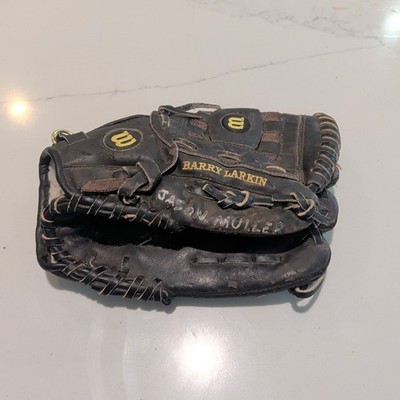 Wilson Barry Larkin Baseball Glove Youth A2482 Leather Deterioration On Top