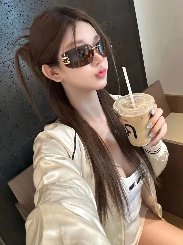 2025 Nuevas gafas de sol auténticas MU 54YS 5AK5S0 doradas marrones envolventes gafas de sol para mujer Foto 2 de 4