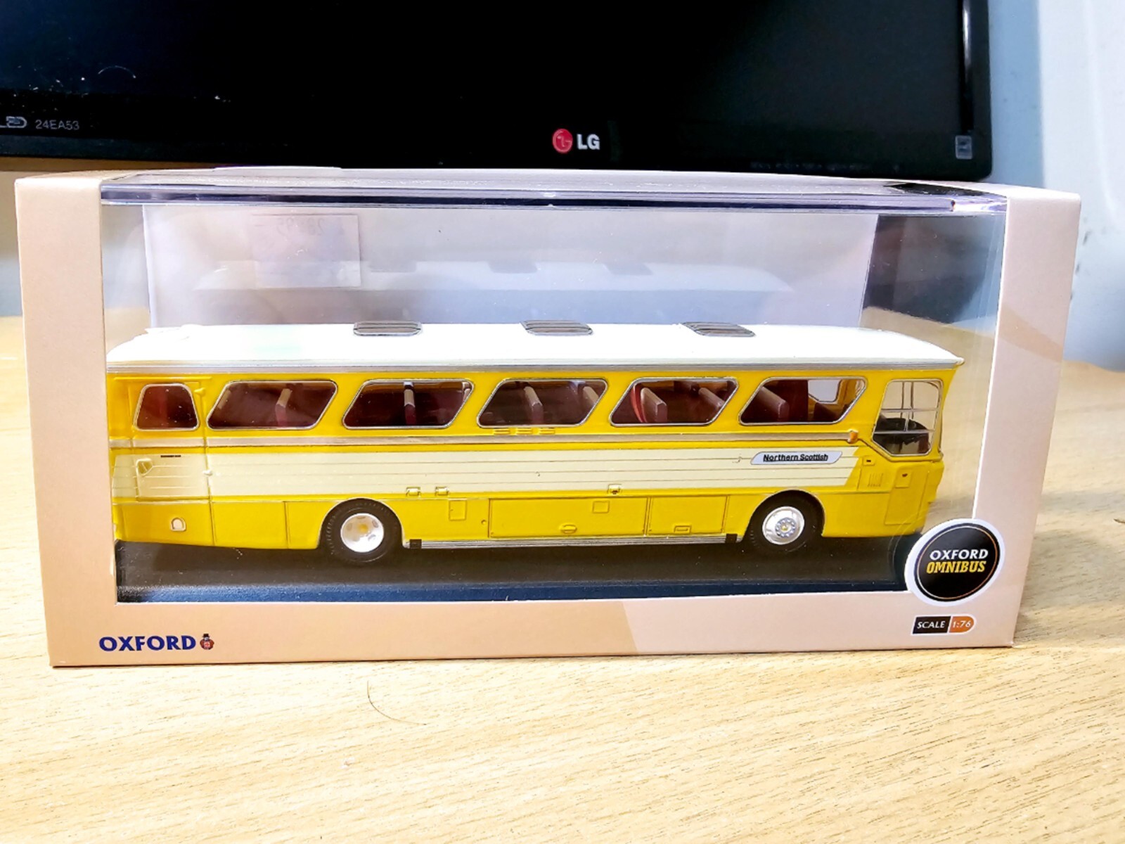 76AMT004 Oxford Diecast 1:76 Scale Alexander M Type Alexander Northern