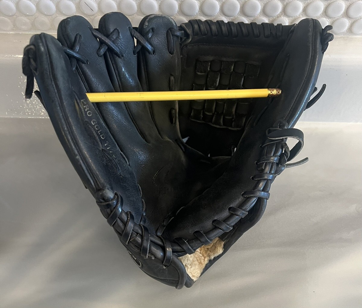 Nike Pro Gold 1175B Baseball Glove 11.75