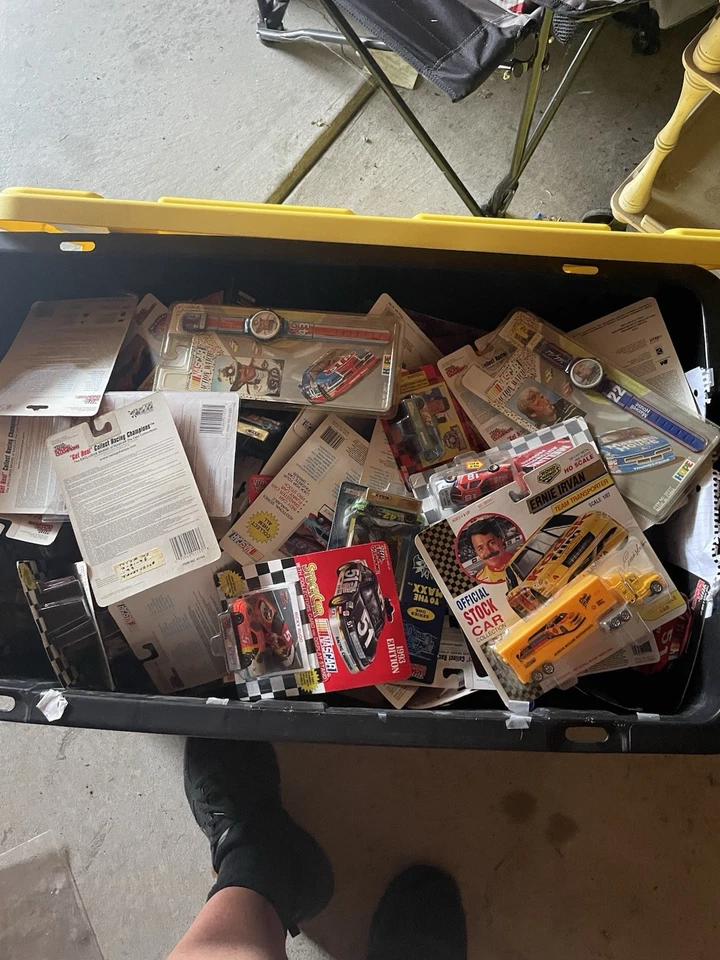 Lote de 25 Coches NASCAR Diecast 1/64 Todo en Paquete Racing Champions Acción + Más Foto 4 de 4