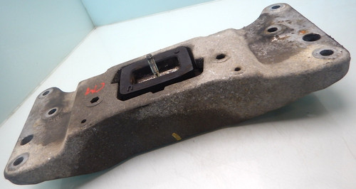 BMW 520i 184PS / F10 / GETRIEBEHALTER GETRIEBE LAGER / 6781222 / 6769848 (CM245)