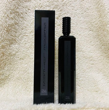 A La Nuit Serge Lutens 香水- 一款2000年中性香水