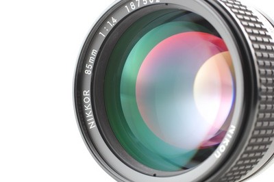 Ai-S Nikkor 85ミリ F1.4 美品(純正フード付) Pro Cleaned [MINT] SIC SN187xxx Nikon Ai-s Ais Nikkor 85mm f1.4