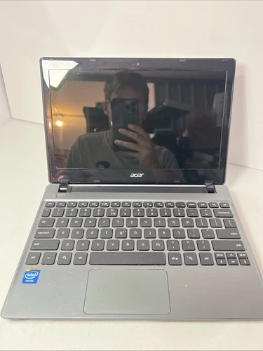 Acer Chromebook (C710-2834) 11.6" Intel Celeron Processor Chrome OS UNTESTED