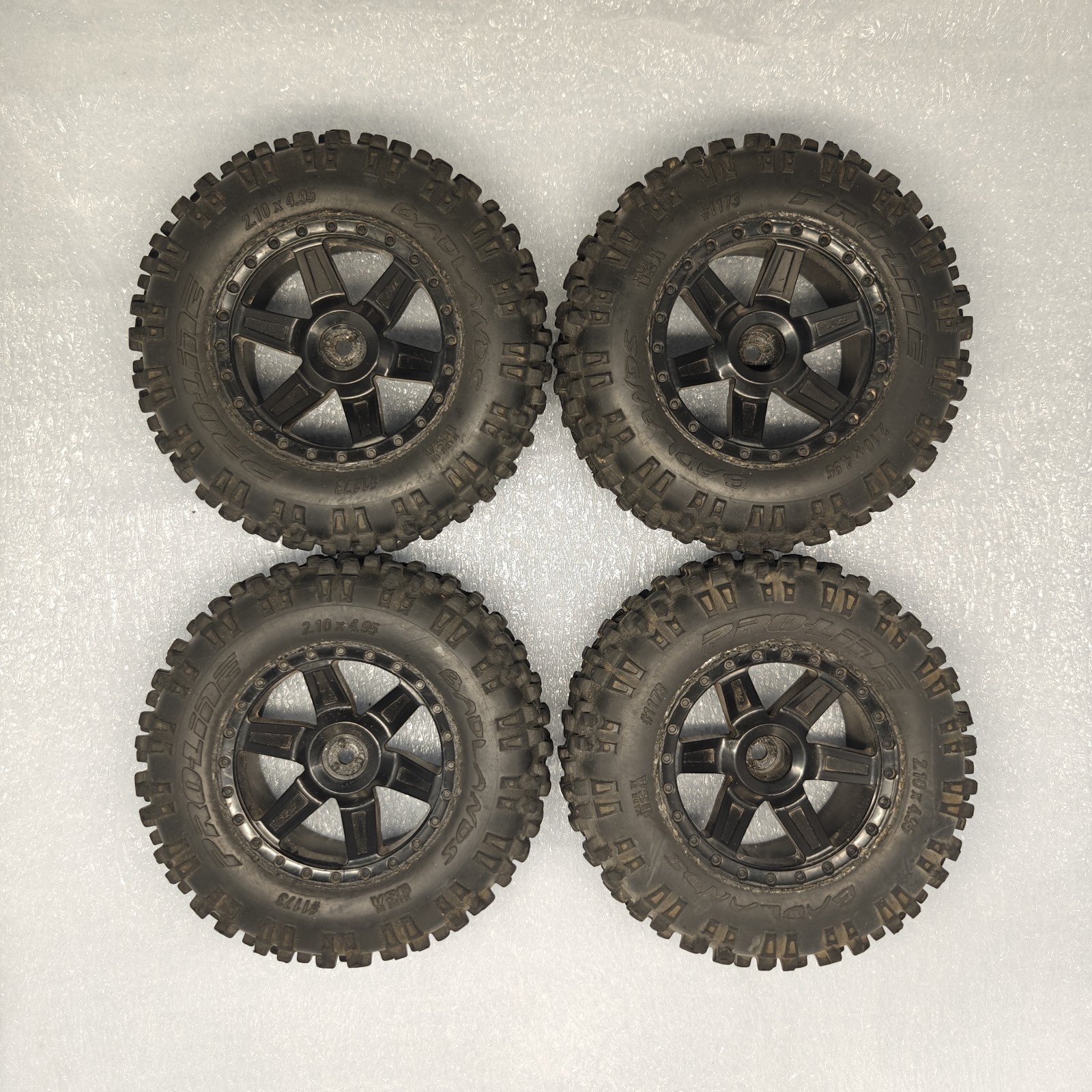 Pro-Line Racing Badlands 2.8 12mm Hex