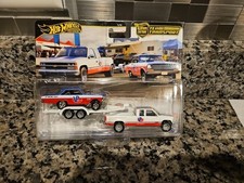 Hot Wheels Team Transport ‘63 Chevy Nova & ‘88 Chevy Silverado 3500