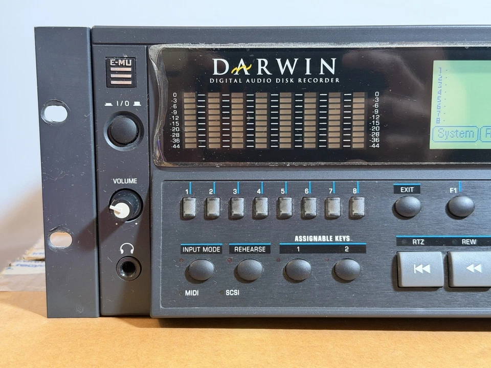 E-MU Darwin Digital Audio Disk Recorder EMU With Internal Iomega Jaz SCSI Drive - Image 2 of 4