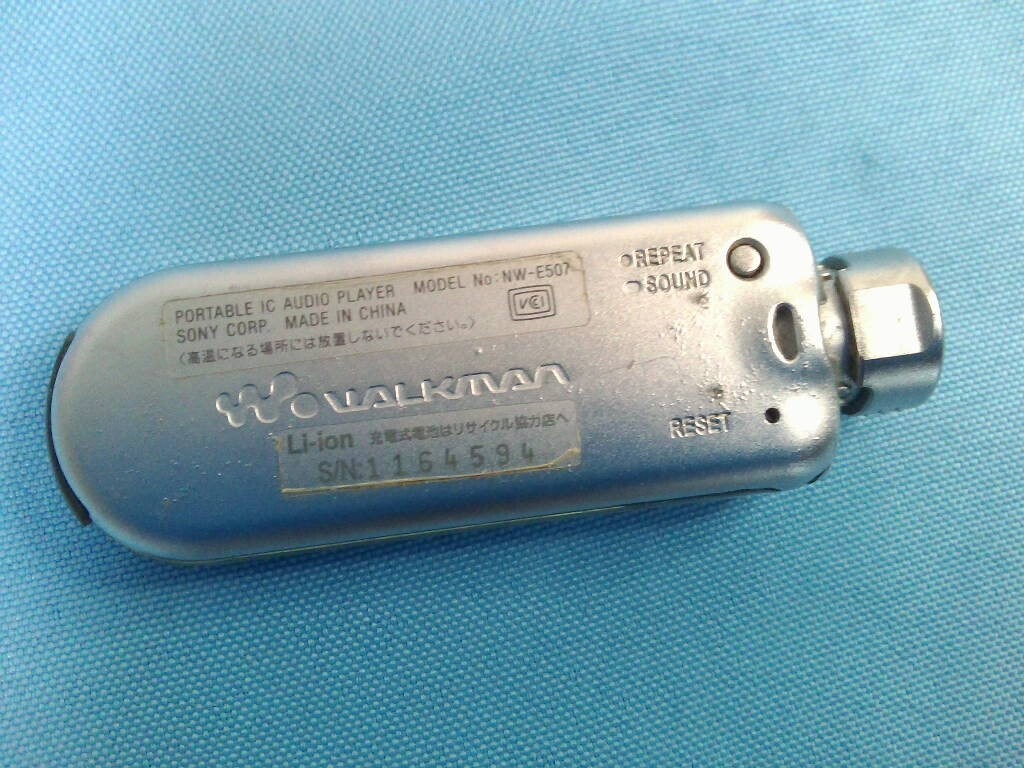 SONY NW-E507 ウォークマン　WALKMAN Sony Network Walkman NW-E507 (1GB) review: Sony Network