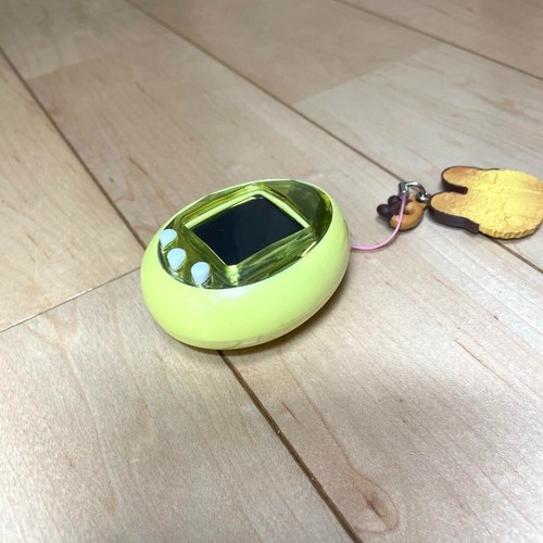 Bandai Tamagotchi iD L Yellow Color Virtual Pet Japan Authentic Used/Working - Picture 6 of 12
