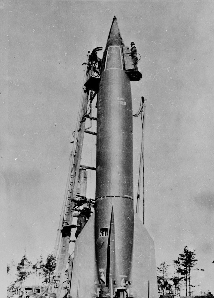 WW2 WWII Photo V2 Missile German Rocket A4 Launch Prep World