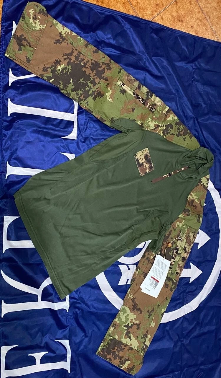 Foto 1 di 1
