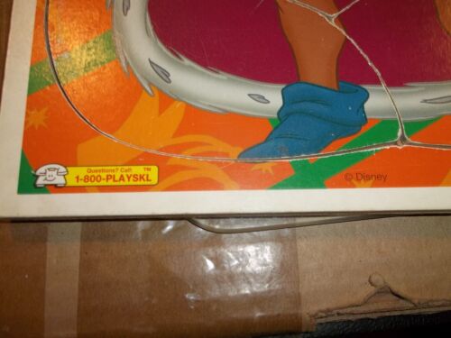 Vtg Playskool Disney's Hunchback of Notre Dame Wood Covered Puzzle 8 Pieces - Picture 2 of 4