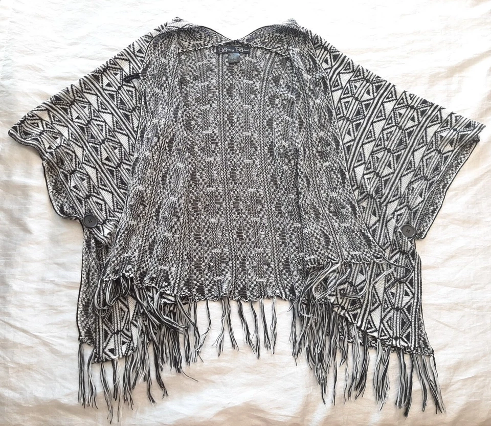 VTG Brittany Black OS Knit Poncho Cardigan Sweater Fringe Trim B&W Aztec Boho - Image 2 of 4