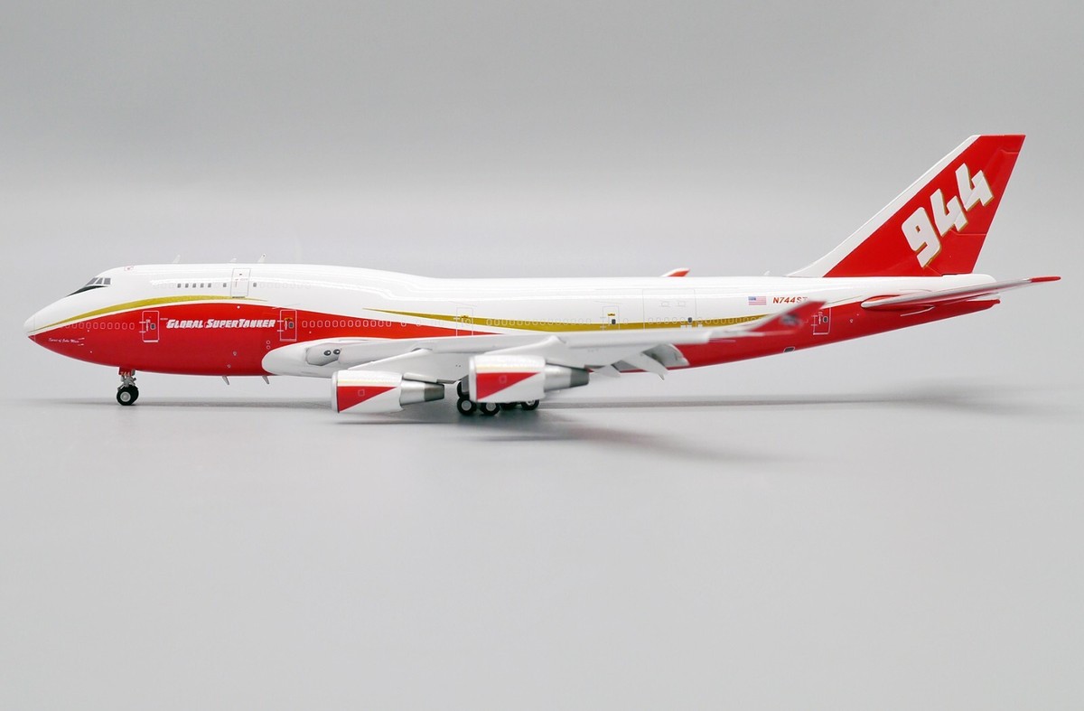 Global SuperTanker B747-400 (BCF) N744ST JC Wings 1:400 Global SuperTanker B747-400 (BCF) N744ST JC Wings 1:400