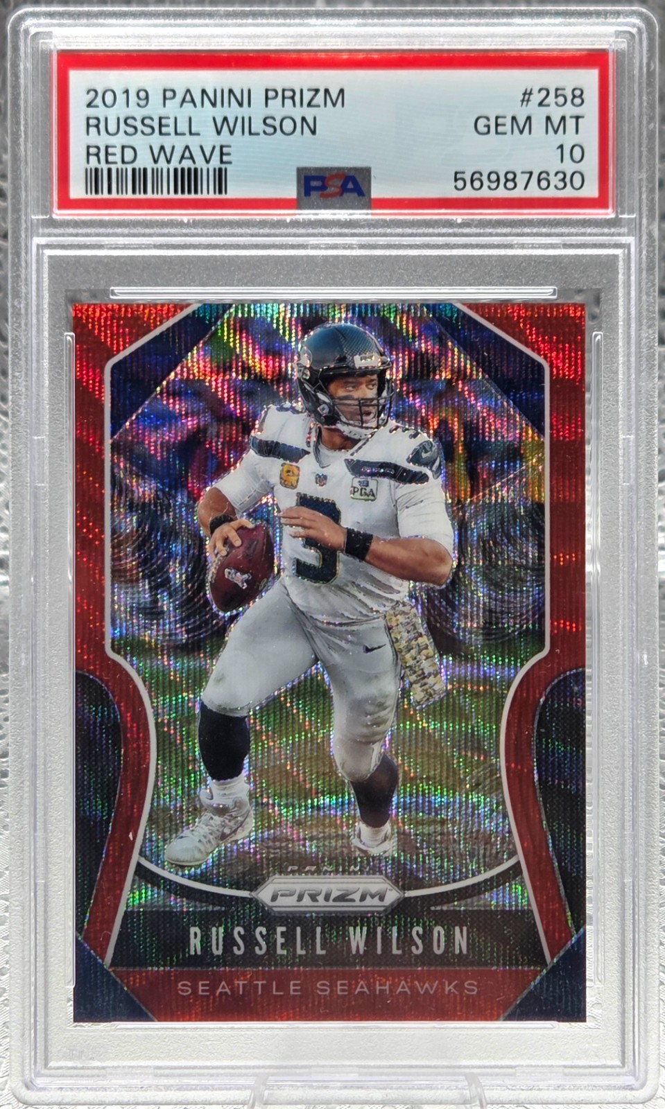 2019 Prizm RED WAVE REFRACTOR ~ RUSSELL WILSON Card /149 PSA 10 GEM MINT