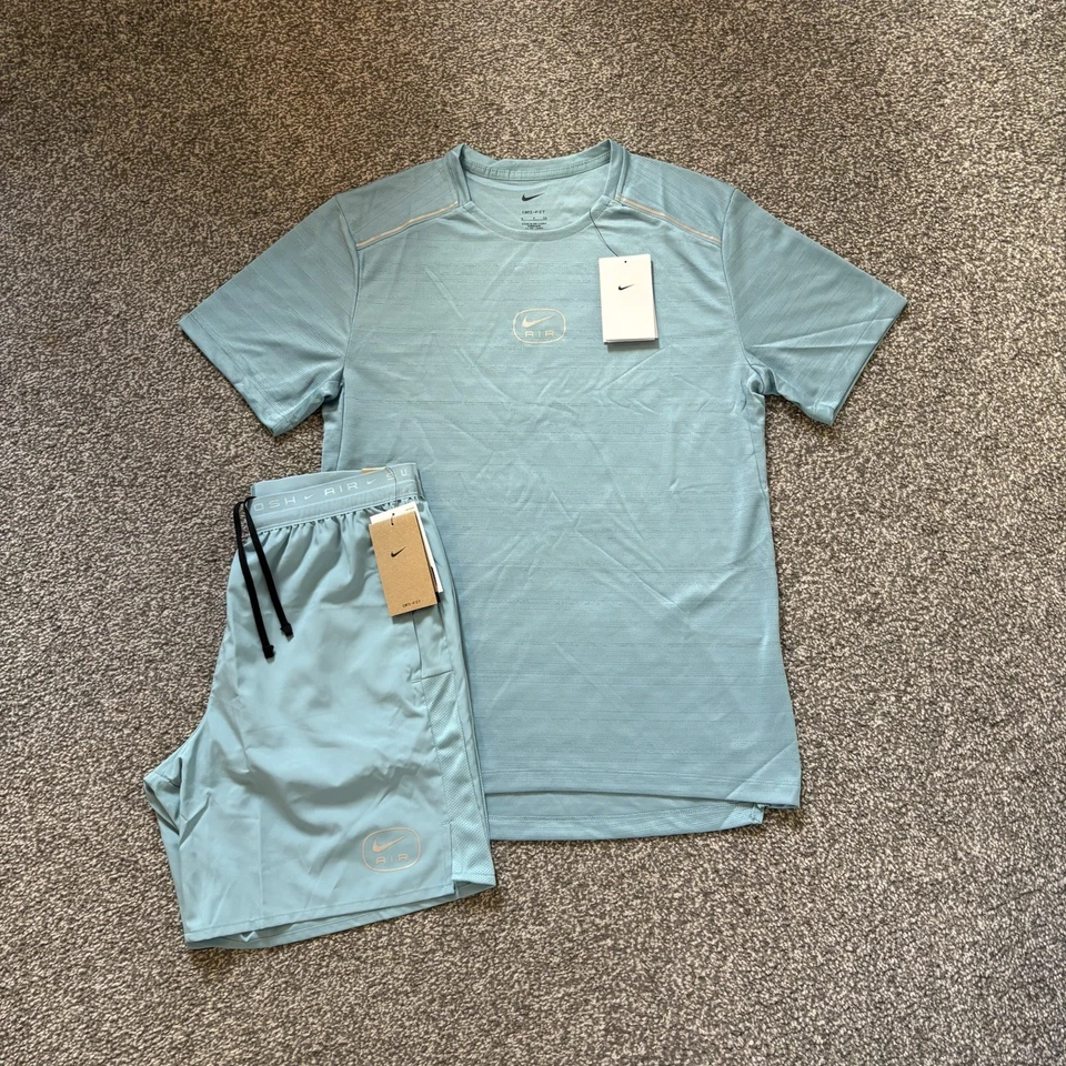 Nike Swoosh Air Run T-Shirt and Challenger Shorts 7" Men's Set Turquoise Small - Image 2 of 4