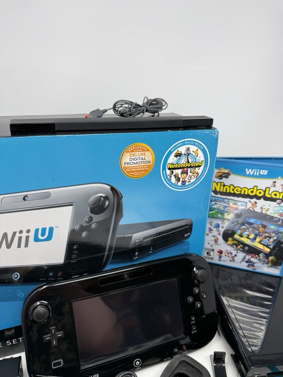 Nintendo Wii U 32GB Nintendo Land Deluxe Set Bundle - Black CIB