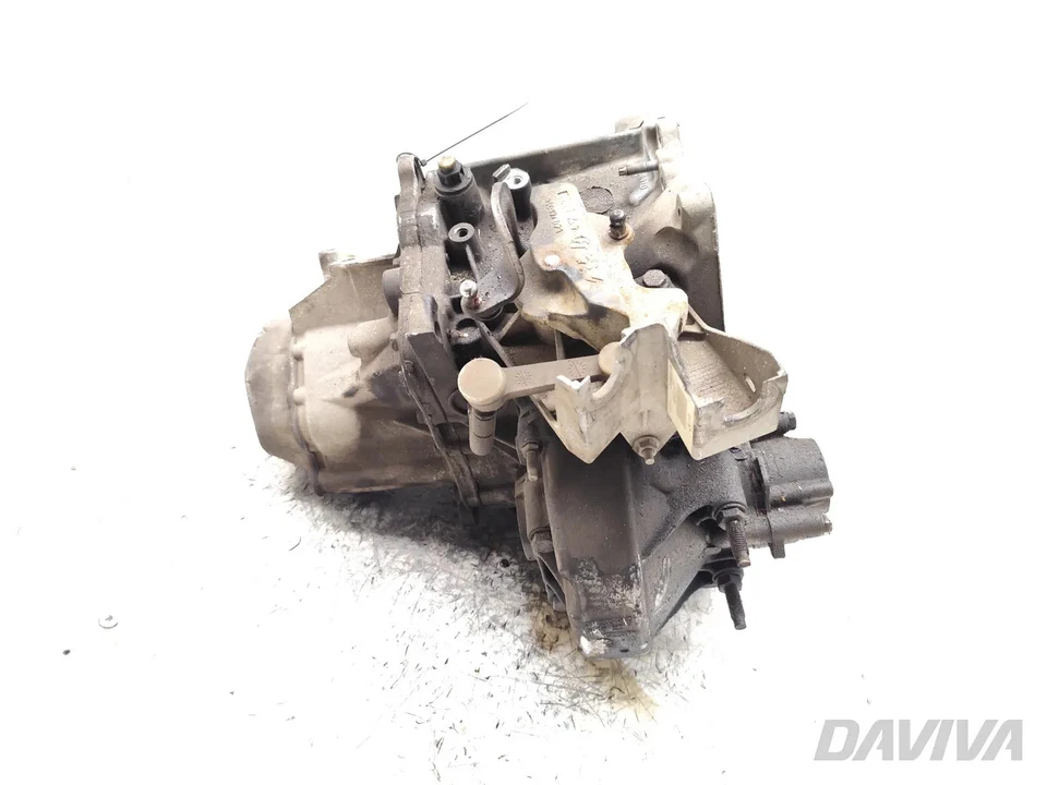 Peugeot 5008 6 Speed Manual Gearbox 1.6 HDi Diesel 82kW (112 HP) 20DM69 2011 MPV - Image 3 of 4