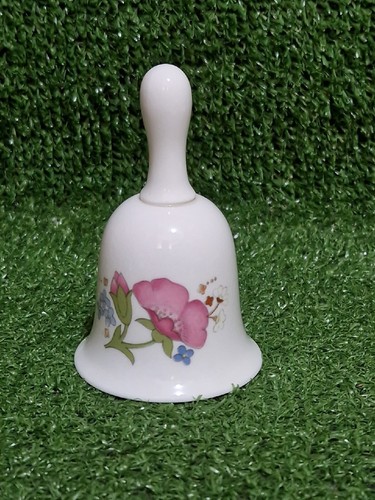 Wedgwood Prado Dulce Campana y Par de Baratijas Artículos de Tocador - Imagen 3 de 8