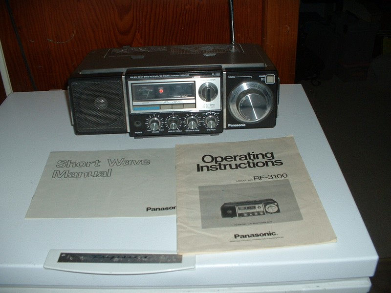 Panasonic RF-3100 General Coverage Receiver, Ham Radio Short Wave, AC or Battery