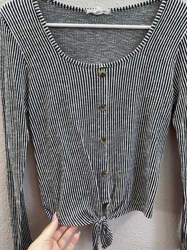 Caution To The Wind Womens Shirt Size Unknown Black White Striped Long Sleeve - Picture 2 of 9