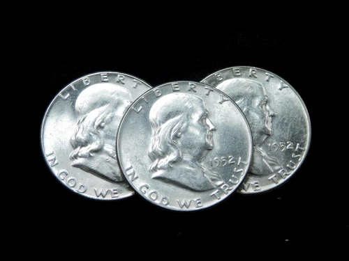 Lot of 3x 1952 50c Franklin Silver Half Dollars - UNC